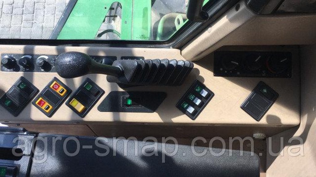 Oldtimer-Mähdrescher des Typs John Deere 2266 Extra, Neumaschine in Горохів (Bild 2)