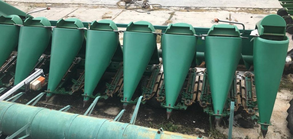 Maispflückvorsatz of the type John Deere 892,  in Не обрано (Picture 1)