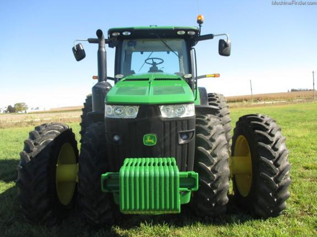Oldtimer-Traktor a típus John Deere 8335R, Neumaschine ekkor: Не обрано (Kép 4)