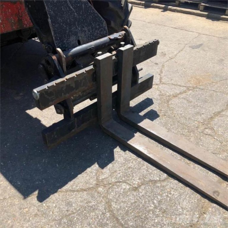 Teleskopstapler typu Manitou 845-120, Gebrauchtmaschine v Не обрано (Obrázek 2)