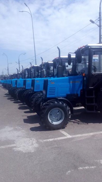 Oldtimer-Traktor typu Belarus Беларус-82.1, Neumaschine v Київ (Obrázek 2)