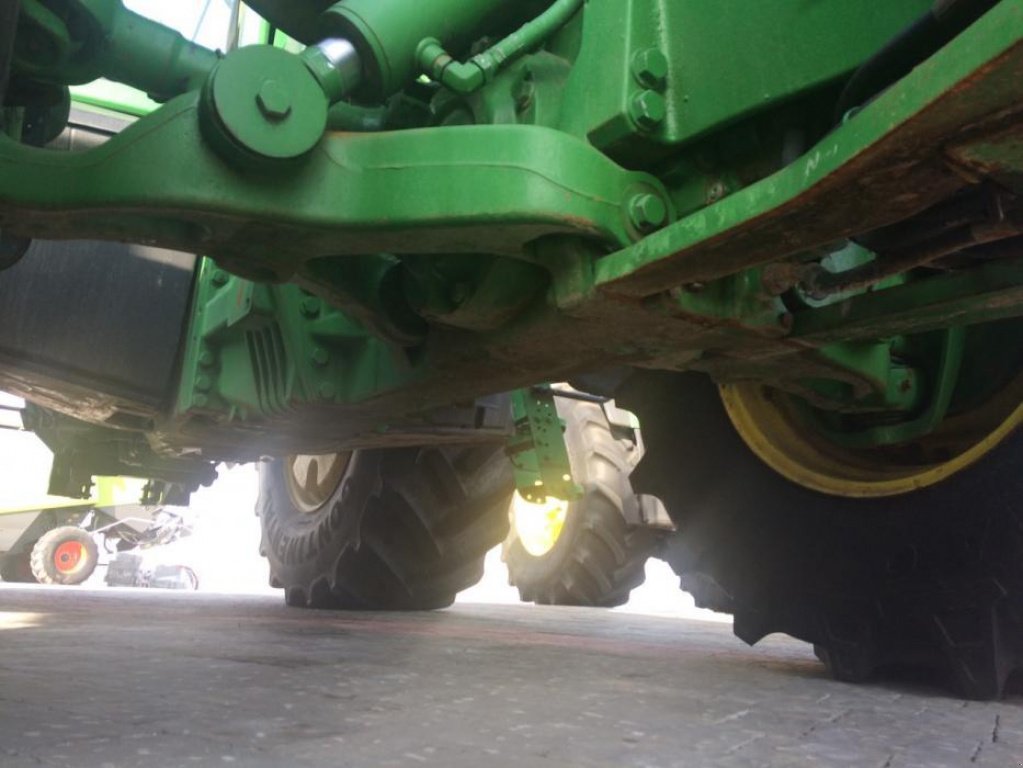 Oldtimer-Traktor des Typs John Deere 8430, Neumaschine in Рівне (Bild 8)