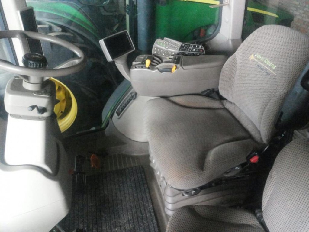 Oldtimer-Traktor typu John Deere 8335R, Neumaschine v Рівне (Obrázek 11)