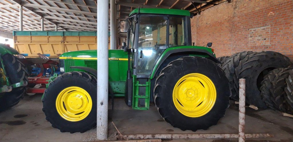 Oldtimer-Traktor typu John Deere 6910, Neumaschine v Рівне (Obrázek 4)