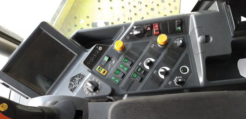 Oldtimer-Mähdrescher typu CLAAS Lexion 580, Neumaschine v Рівне (Obrázek 7)