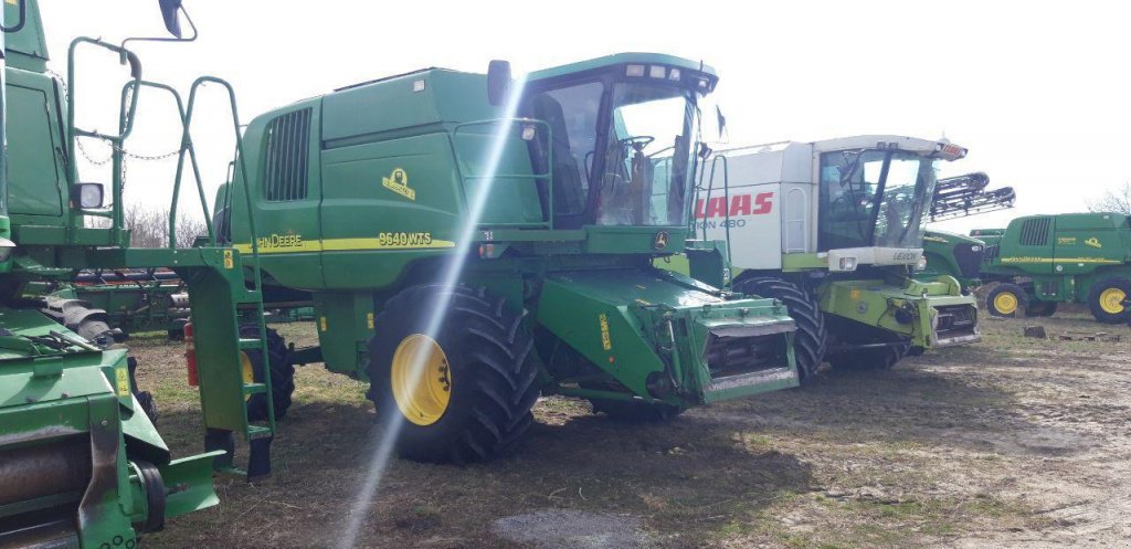 Oldtimer-Mähdrescher des Typs John Deere 9640i WTS, Neumaschine in Рівне (Bild 2)