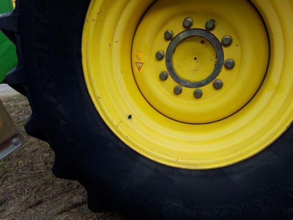 Oldtimer-Mähdrescher des Typs John Deere 9640i WTS, Neumaschine in Рівне (Bild 10)