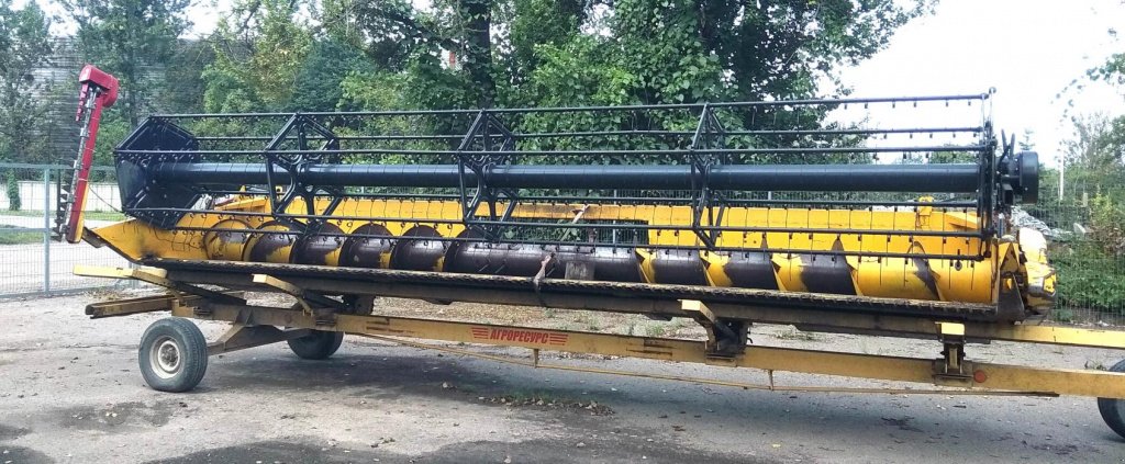 Oldtimer-Mähdrescher a típus New Holland CX8080, Neumaschine ekkor: Львів (Kép 4)