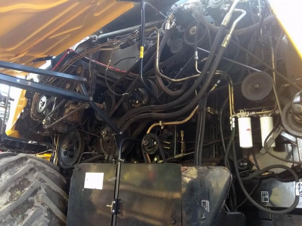 Oldtimer-Mähdrescher a típus New Holland CX8080, Neumaschine ekkor: Львів (Kép 2)