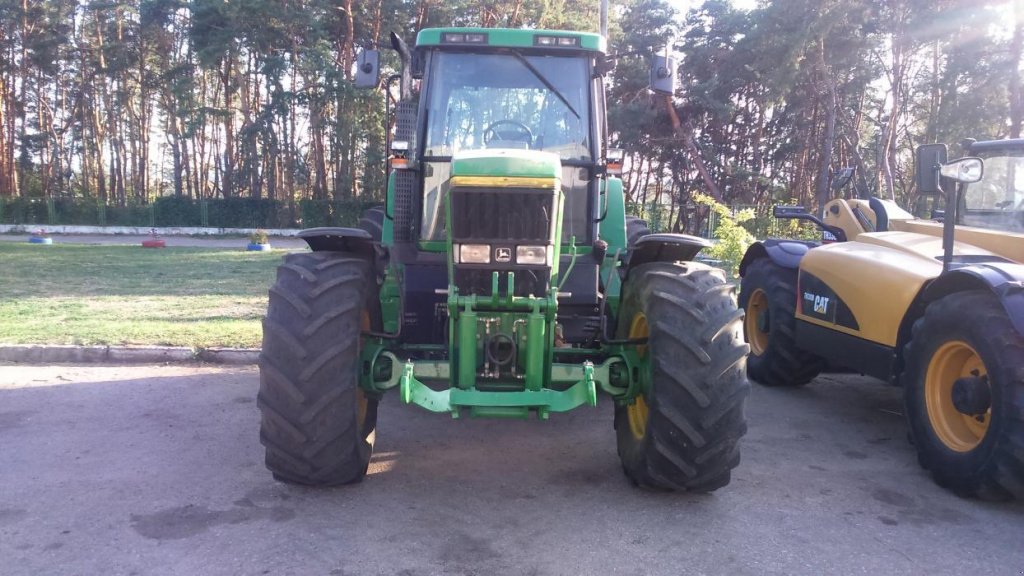 Oldtimer-Traktor typu John Deere 7700, Neumaschine v Подворки (Obrázek 2)