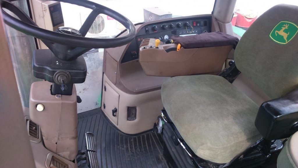 Oldtimer-Traktor typu John Deere 8400, Gebrauchtmaschine v Подворки (Obrázek 5)