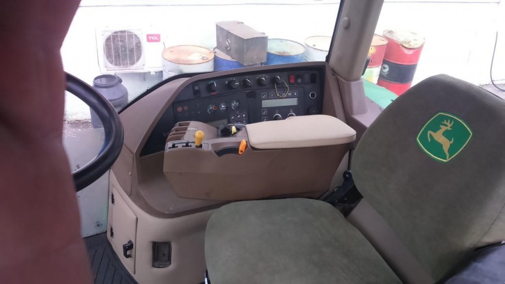 Oldtimer-Traktor typu John Deere 8400, Gebrauchtmaschine v Подворки (Obrázek 8)