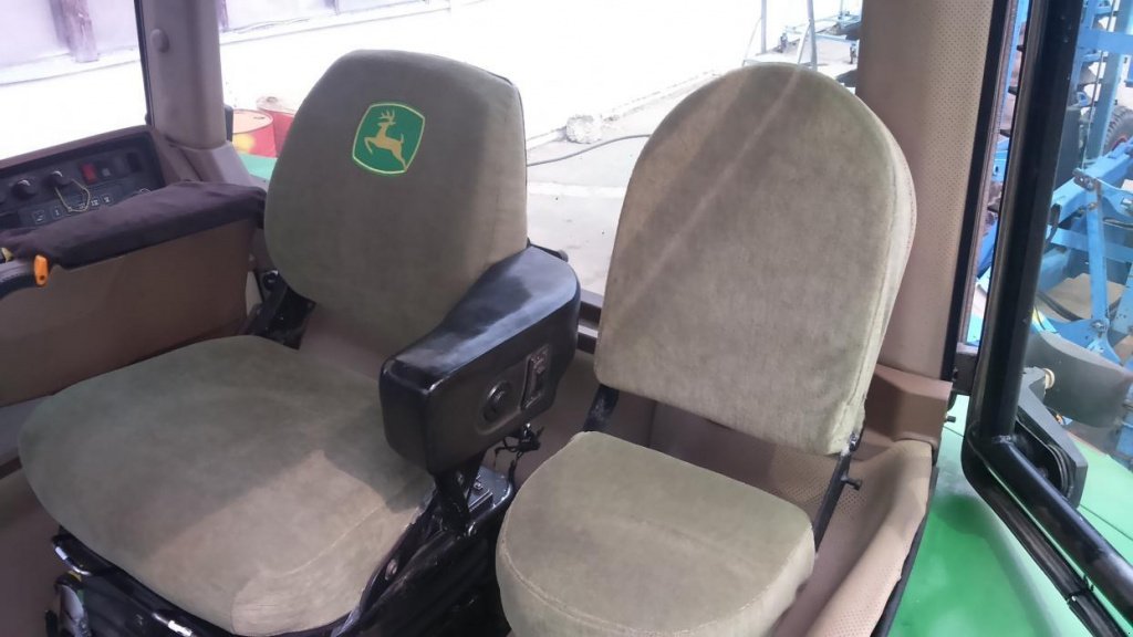 Oldtimer-Traktor typu John Deere 8400, Gebrauchtmaschine v Подворки (Obrázek 11)