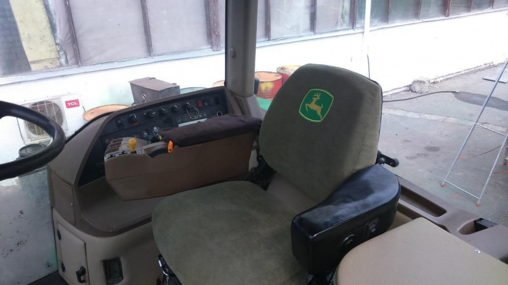 Oldtimer-Traktor typu John Deere 8400, Gebrauchtmaschine v Подворки (Obrázek 10)