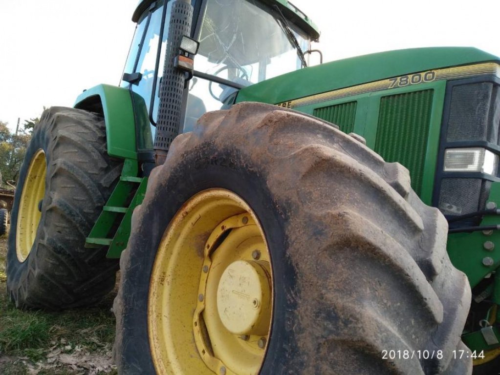 Oldtimer-Traktor des Typs John Deere 7800, Neumaschine in Локачі (Bild 3)