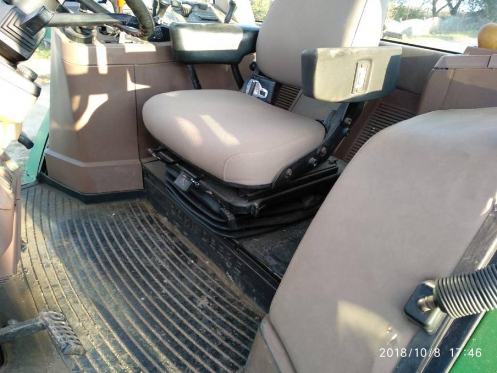 Oldtimer-Traktor typu John Deere 7800, Neumaschine v Локачі (Obrázek 8)