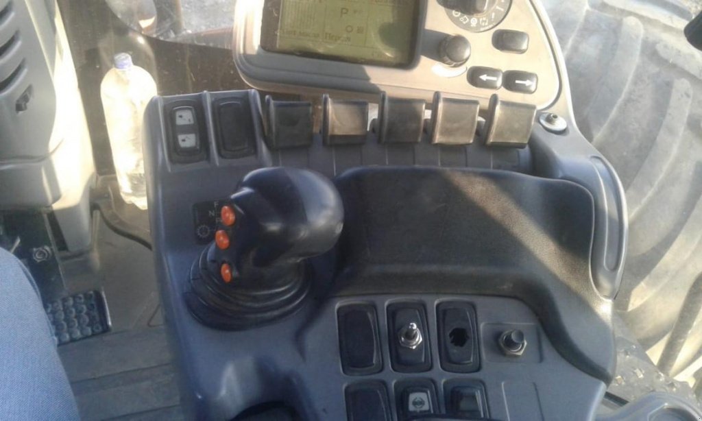 Oldtimer-Traktor typu CHALLENGER MT975, Neumaschine v Одеса (Obrázek 5)