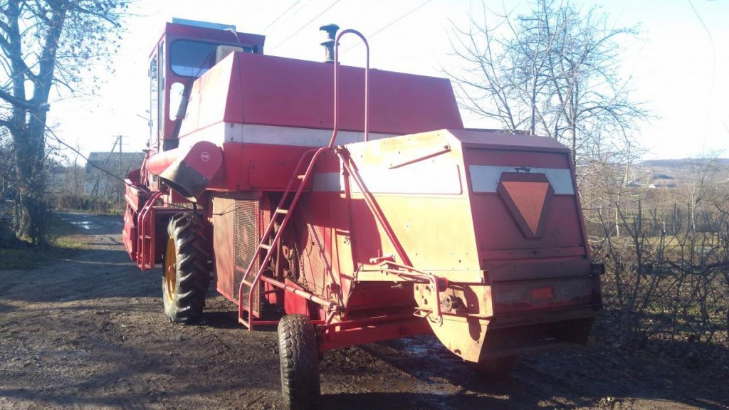 Oldtimer-Mähdrescher typu Massey Ferguson 186, Neumaschine v Здолбунів (Obrázek 5)