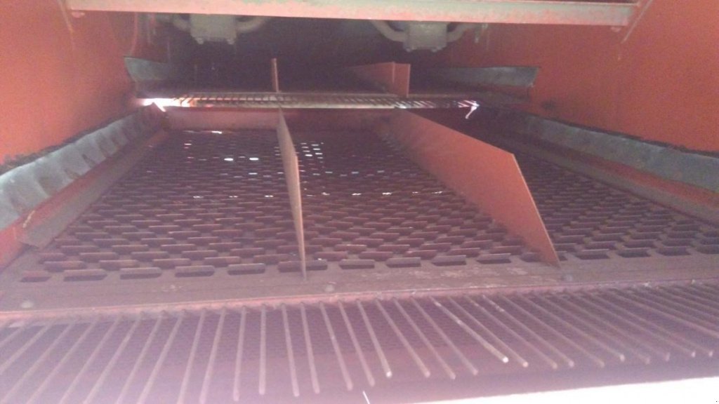 Oldtimer-Mähdrescher typu Massey Ferguson 186, Neumaschine v Здолбунів (Obrázek 7)