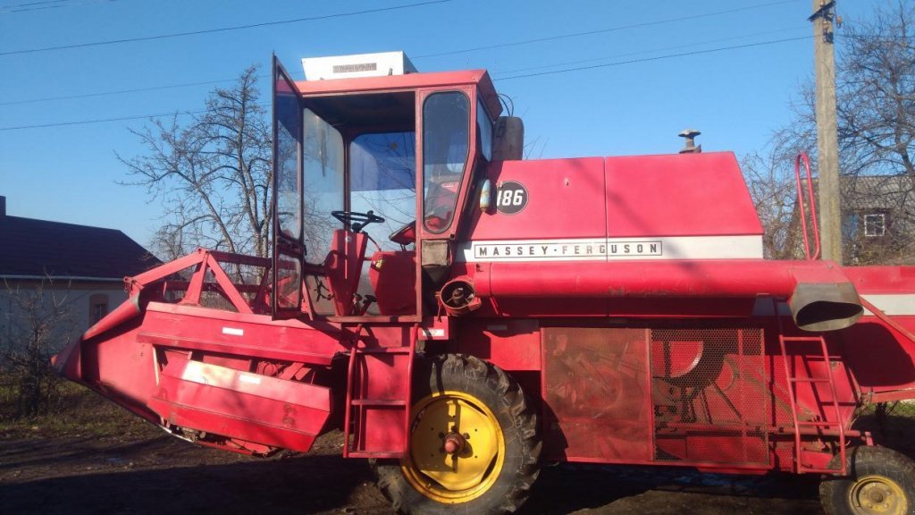 Oldtimer-Mähdrescher typu Massey Ferguson 186, Neumaschine v Здолбунів (Obrázek 9)