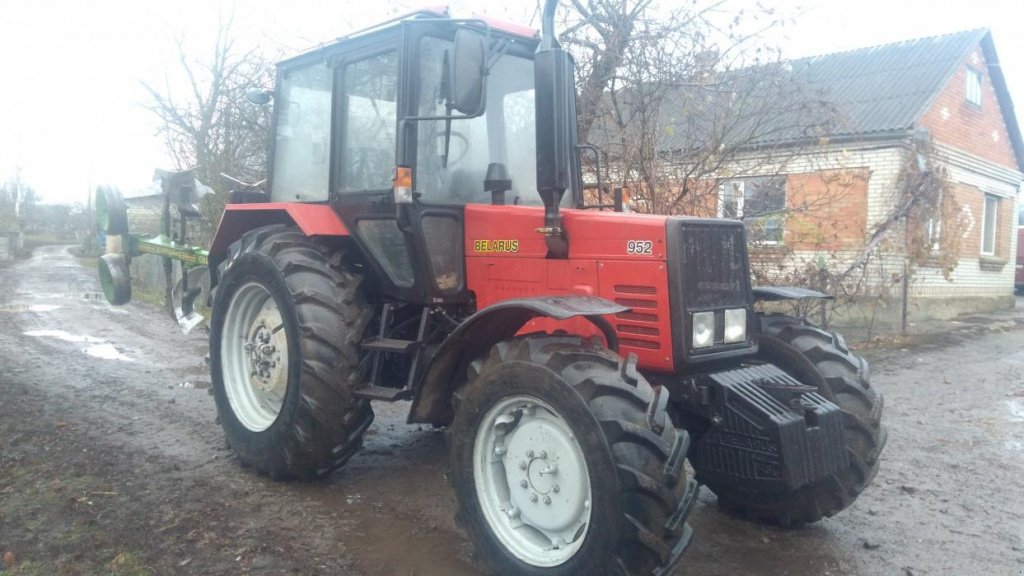 Oldtimer-Traktor del tipo Belarus Беларус-952, Neumaschine In Здолбунів (Immagine 1)
