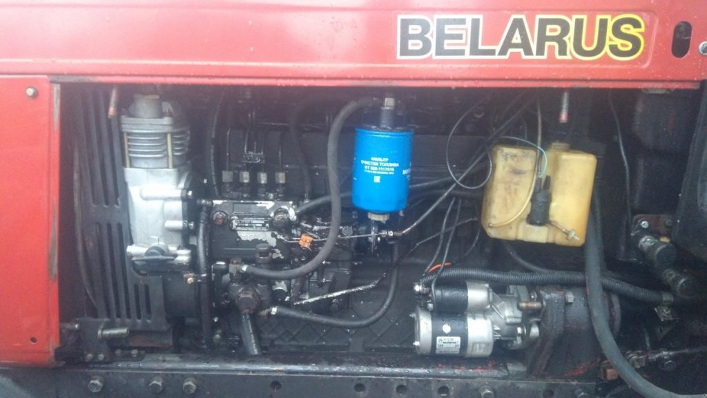 Oldtimer-Traktor des Typs Belarus Беларус-952, Neumaschine in Здолбунів (Bild 9)