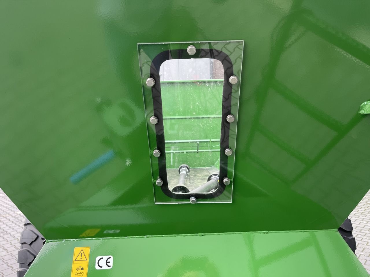 Düngerstreuer of the type Kuxmann K8000, Neumaschine in Geffen (Picture 7)