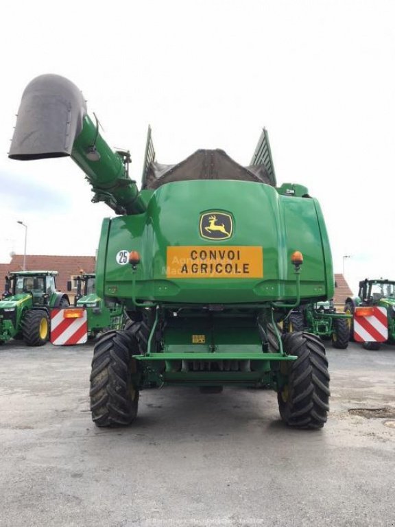 Oldtimer-Mähdrescher des Typs John Deere S690i, Neumaschine in Рівне (Bild 10)