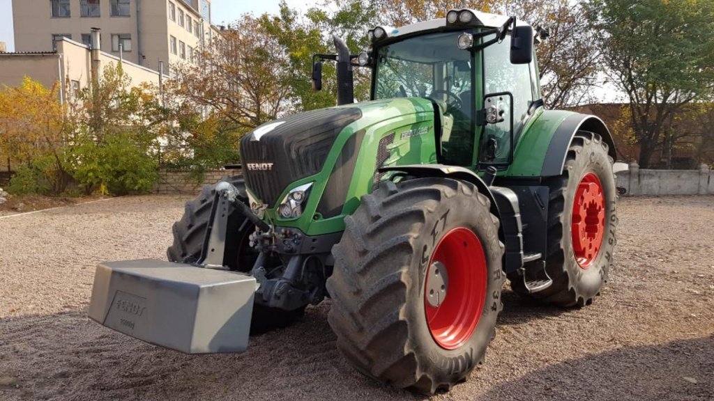 Oldtimer-Traktor des Typs Fendt 936 Vario Profi, Neumaschine in Дніпро (Bild 10)