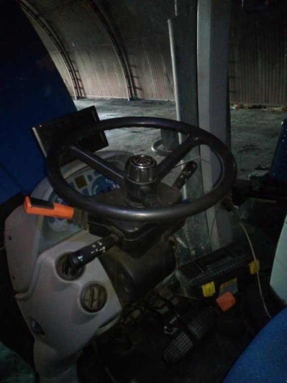 Oldtimer-Traktor del tipo New Holland T7060, Neumaschine In Дніпро (Immagine 11)