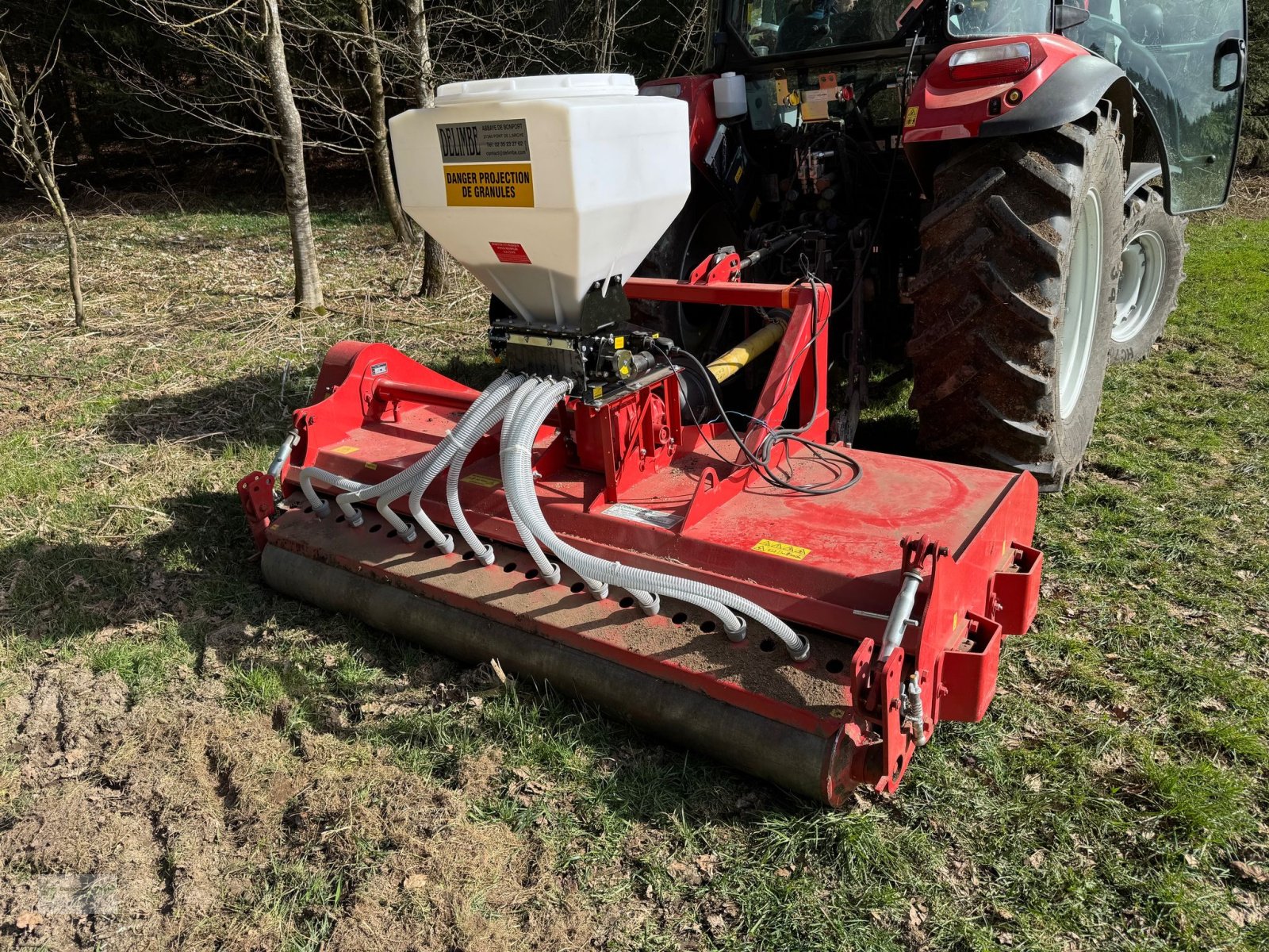 Sämaschine typu Delimbe T15 Pneumatikstreuer Mikrogranulat Streuer Zwischenfruchtstreuer Nachsaatgerät, Neumaschine v Kötzting (Obrázek 2)