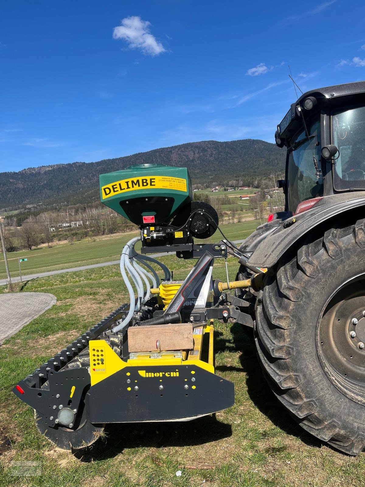 Sämaschine typu Delimbe T18 H Pneumatikstreuer Zwischenfruchtstreuer Mikrogranulatstreuer pneumatisches Sägerät Nachsaatgerät Nachsaat, Neumaschine v Kötzting (Obrázek 3)
