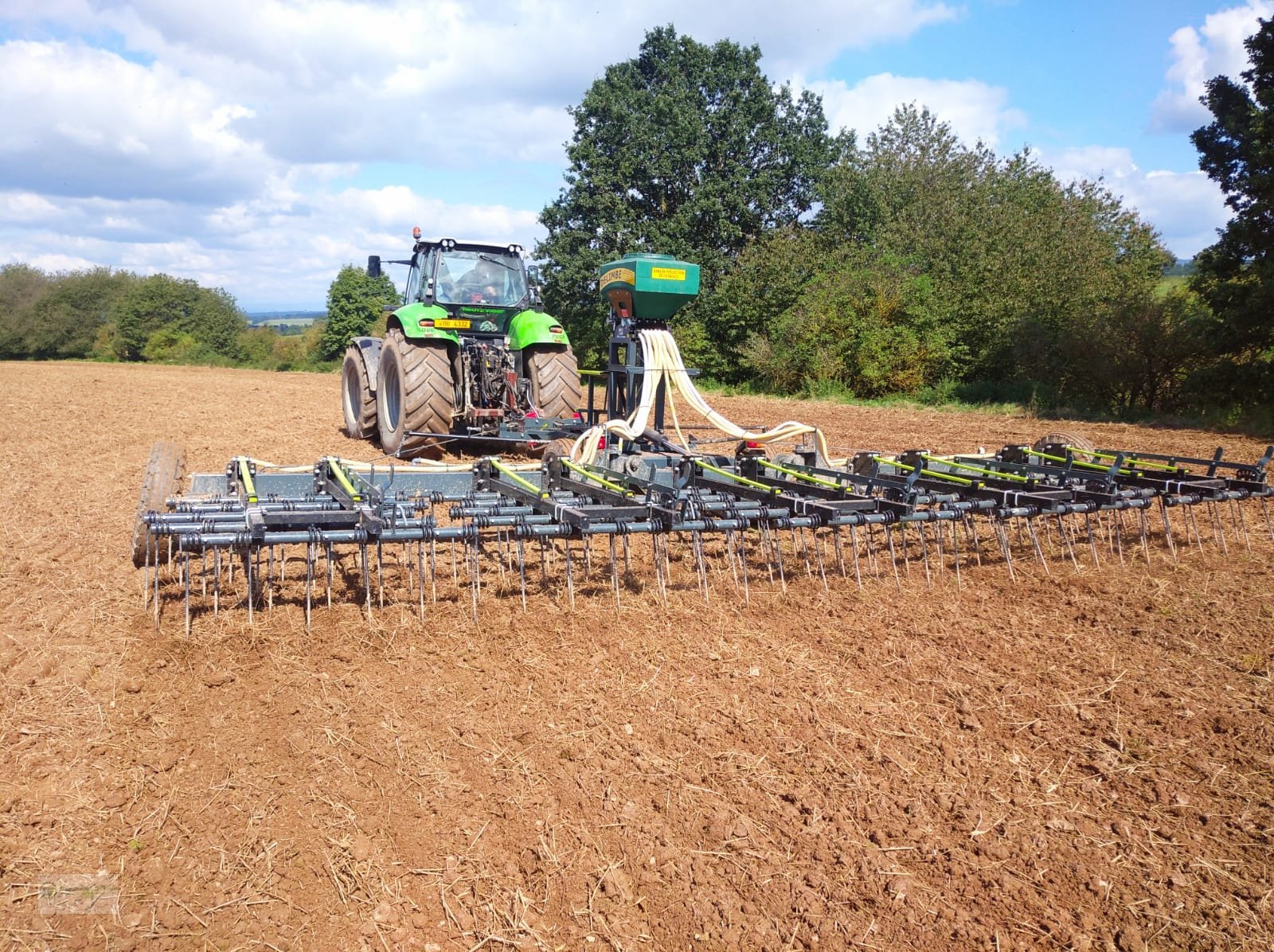 Sämaschine typu Delimbe T18 H Pneumatikstreuer Zwischenfruchtstreuer Mikrogranulatstreuer pneumatisches Sägerät Nachsaatgerät Nachsaat, Neumaschine v Kötzting (Obrázek 14)