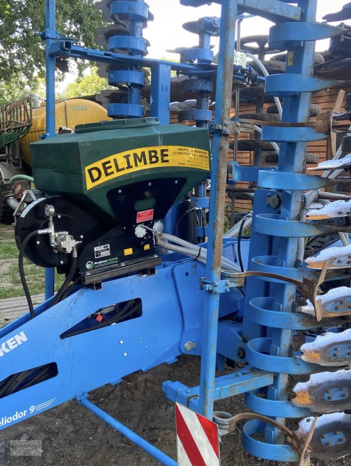 Sämaschine typu Delimbe T18 H Pneumatikstreuer Zwischenfruchtstreuer Mikrogranulatstreuer pneumatisches Sägerät Nachsaatgerät Nachsaat, Neumaschine v Kötzting (Obrázek 18)
