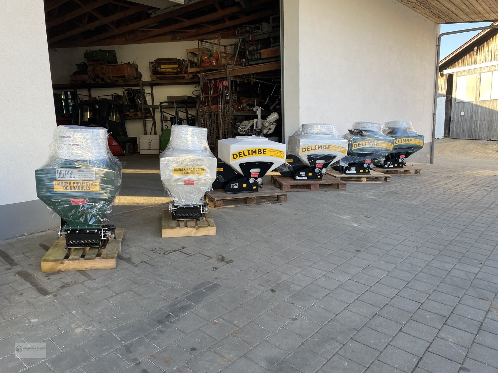 Sämaschine typu Delimbe T18 H Pneumatikstreuer Zwischenfruchtstreuer Mikrogranulatstreuer pneumatisches Sägerät Nachsaatgerät Nachsaat, Neumaschine v Kötzting (Obrázek 20)