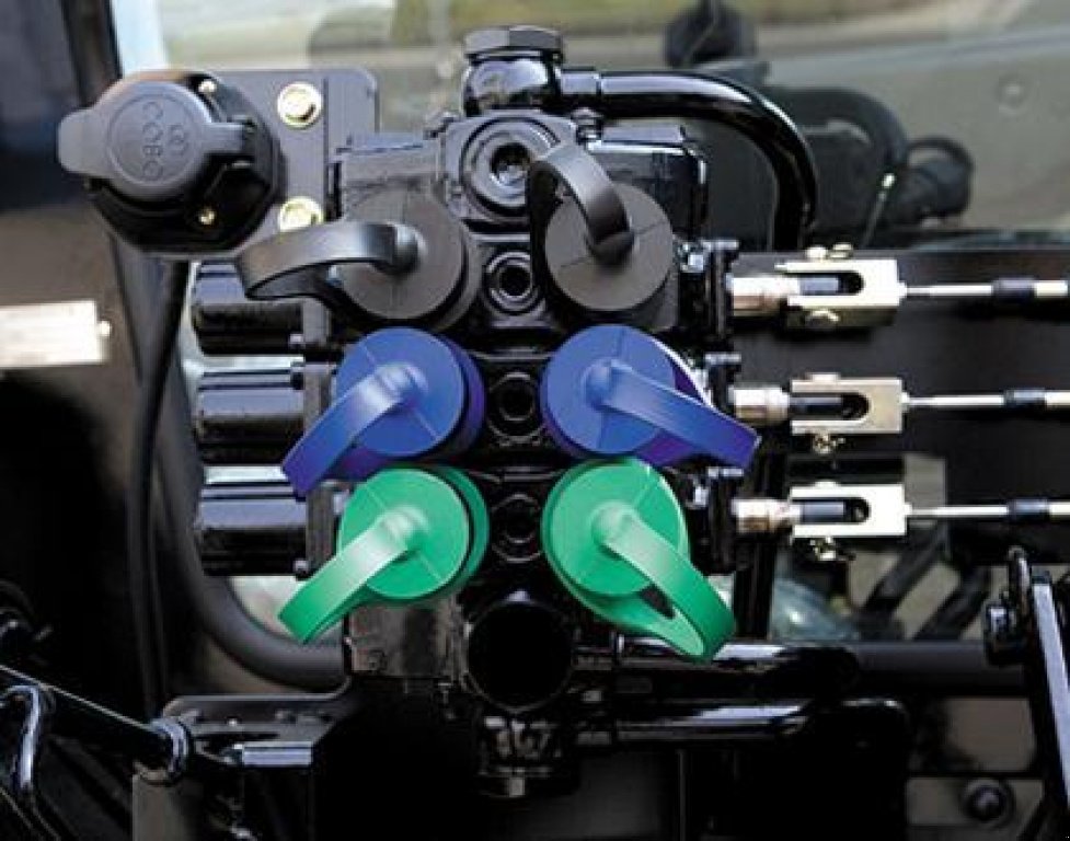 Oldtimer-Traktor typu LS Tractor Plus 90, Neumaschine v Бровари (Obrázek 5)