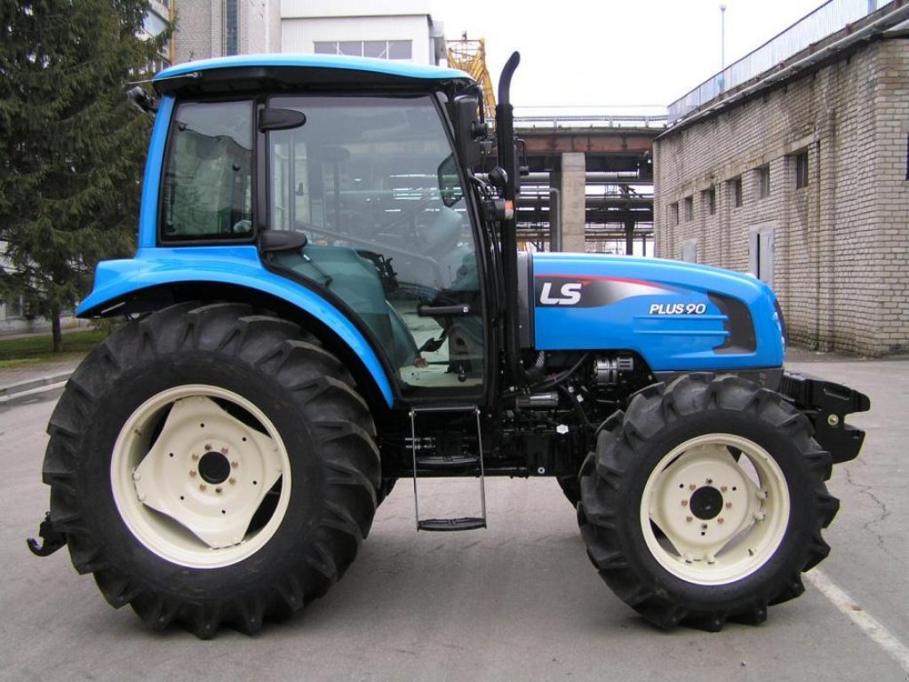 Oldtimer-Traktor tip LS Tractor Plus 90, Neumaschine in Бровари (Poză 2)