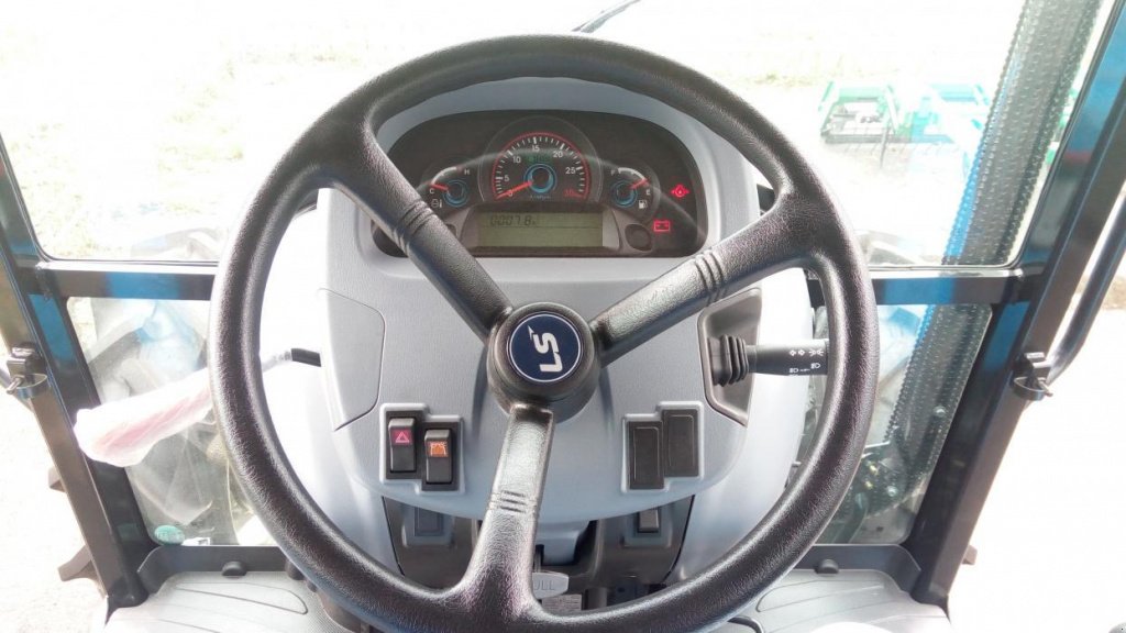 Oldtimer-Traktor typu LS Tractor Plus 90, Neumaschine v Бровари (Obrázek 10)