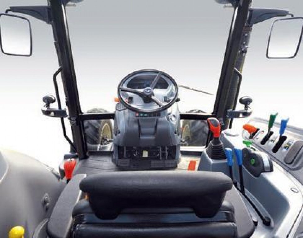 Oldtimer-Traktor typu LS Tractor H 140, Neumaschine v Бровари (Obrázek 9)