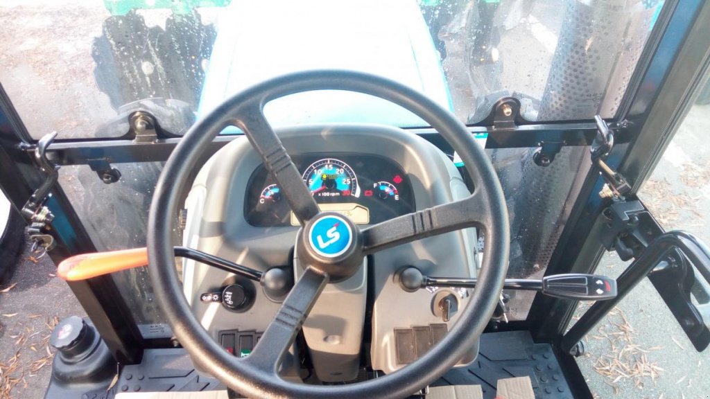 Oldtimer-Traktor typu LS Tractor U 60, Neumaschine v Бровари (Obrázek 7)