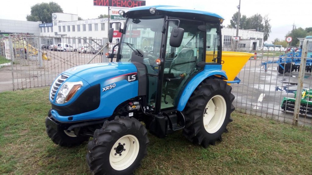 Oldtimer-Traktor del tipo LS Tractor XR 50, Neumaschine In Бровари (Immagine 2)