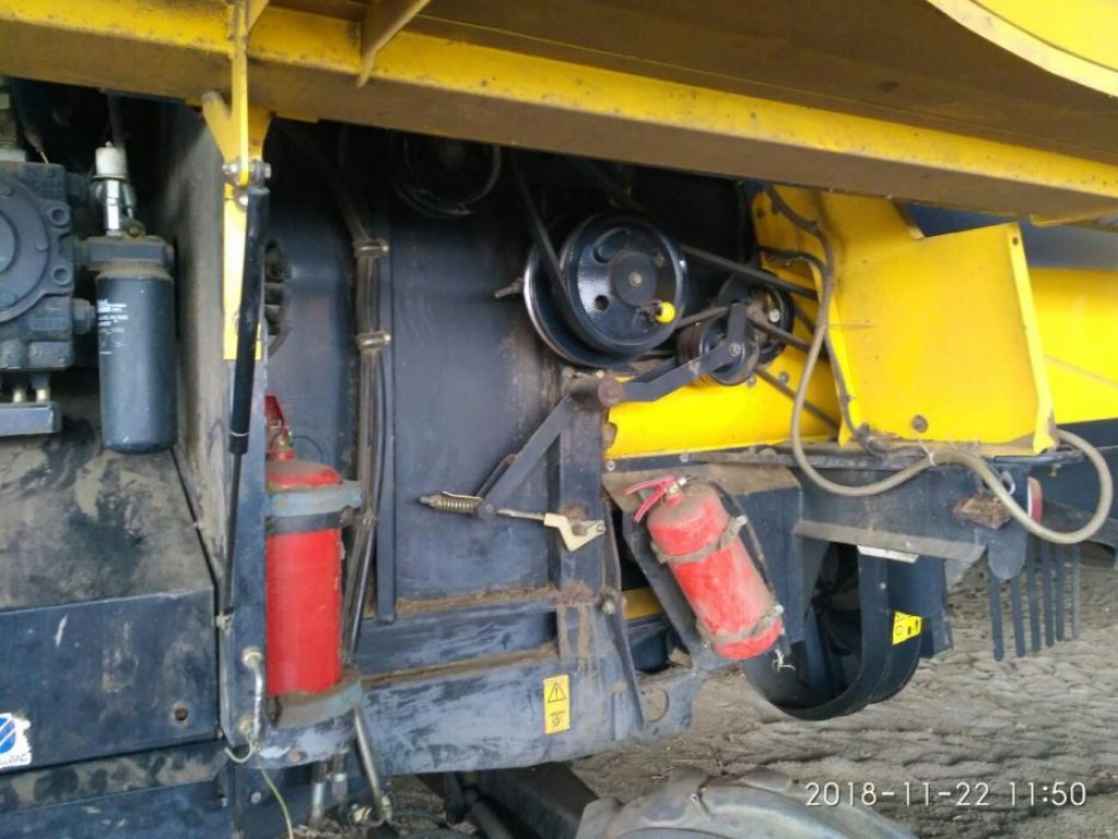 Oldtimer-Mähdrescher del tipo New Holland CSX7080, Neumaschine In Кропивницький (Immagine 8)