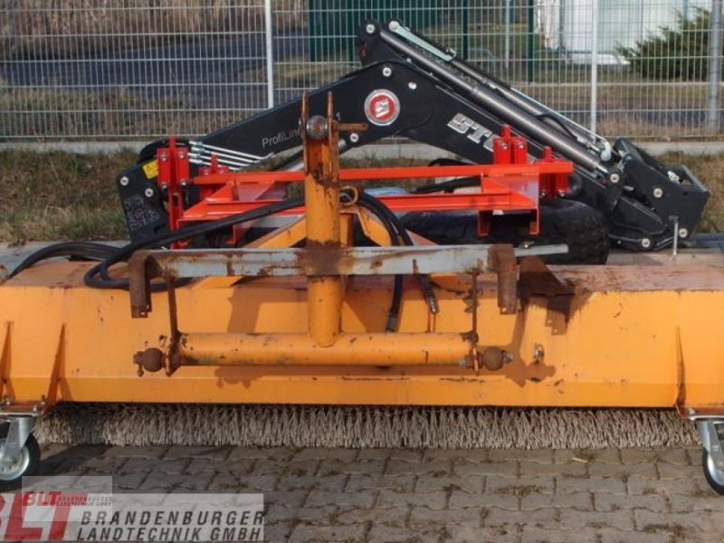 Sonstige Gartentechnik & Kommunaltechnik des Typs Sonstige SAPHIR Kehrmaschine 2,2 m, Gebrauchtmaschine in Rhinow (Bild 1)