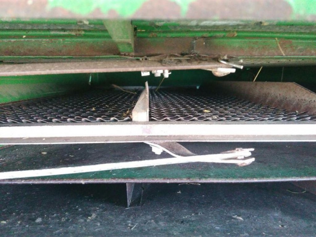 Oldtimer-Mähdrescher des Typs Volvo 1110, Gebrauchtmaschine in Калуш (Bild 9)