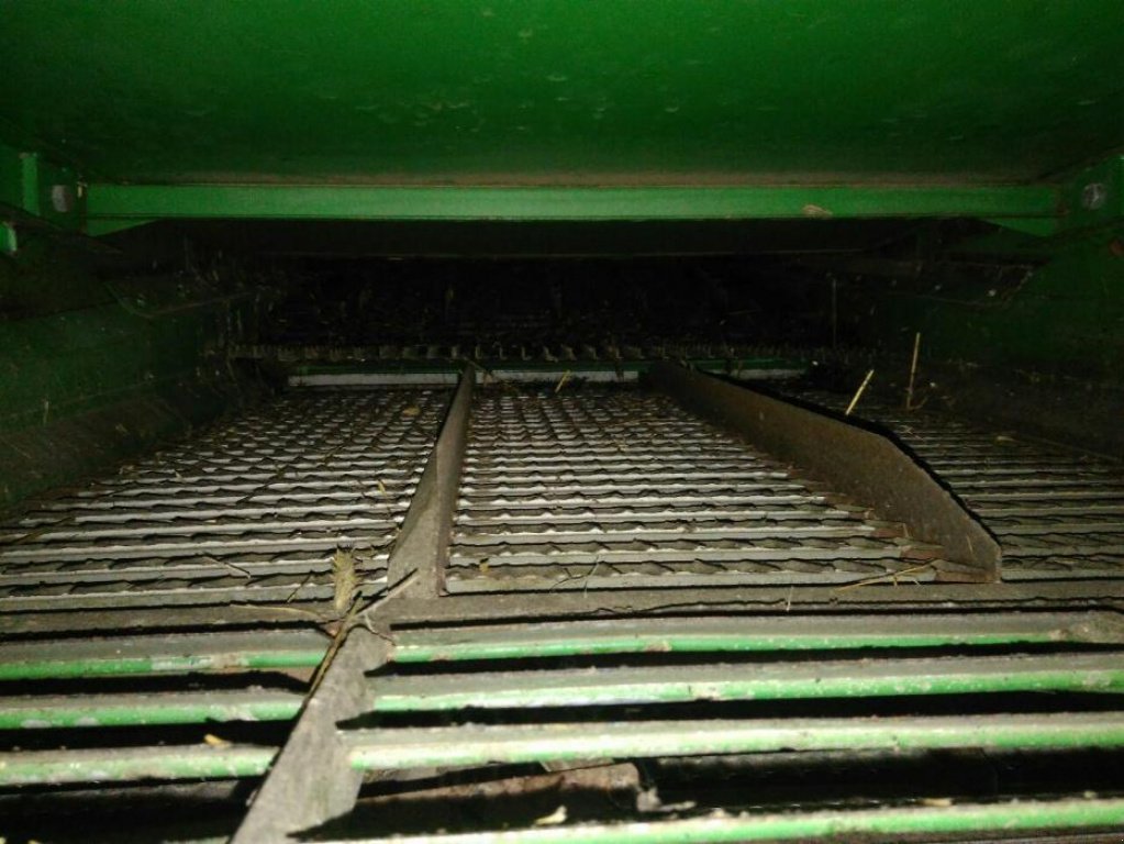 Oldtimer-Mähdrescher des Typs Volvo 1110, Gebrauchtmaschine in Калуш (Bild 8)