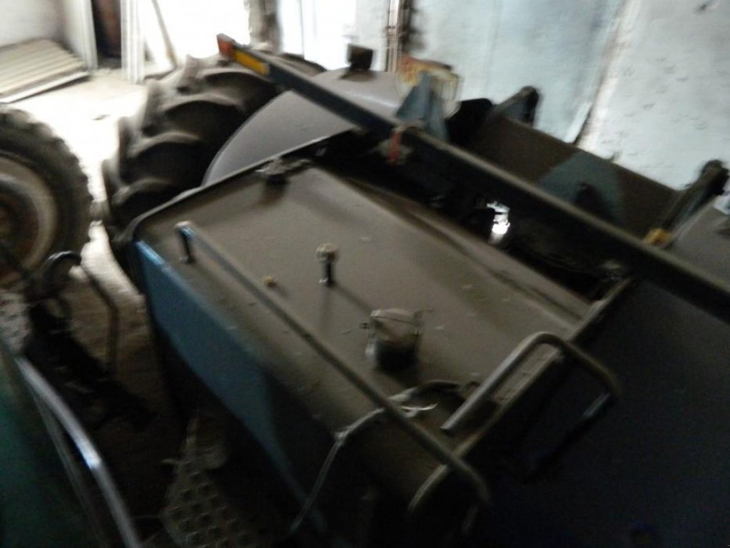 Oldtimer-Traktor typu New Holland T9030, Neumaschine v Балаклея (Obrázek 4)