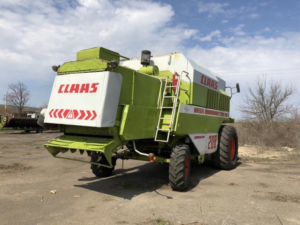 Oldtimer-Mähdrescher des Typs CLAAS Mega 208, Neumaschine in Ширяеве (Bild 10)