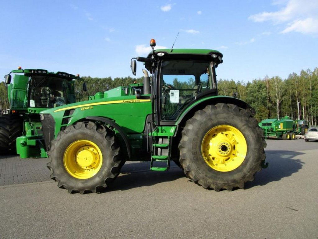 Oldtimer-Traktor typu John Deere 8345R, Neumaschine v Біла Церква (Obrázek 2)