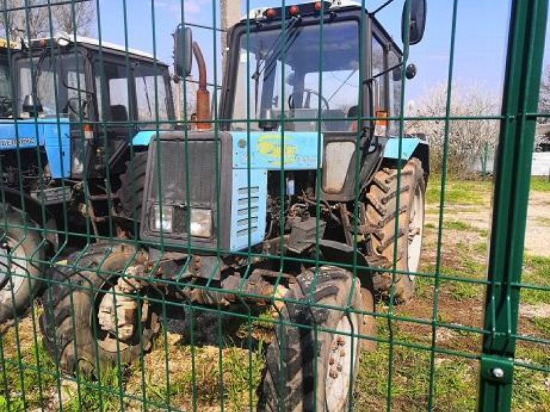 Oldtimer-Traktor del tipo Belarus Беларус-920, Neumaschine en Ворожба