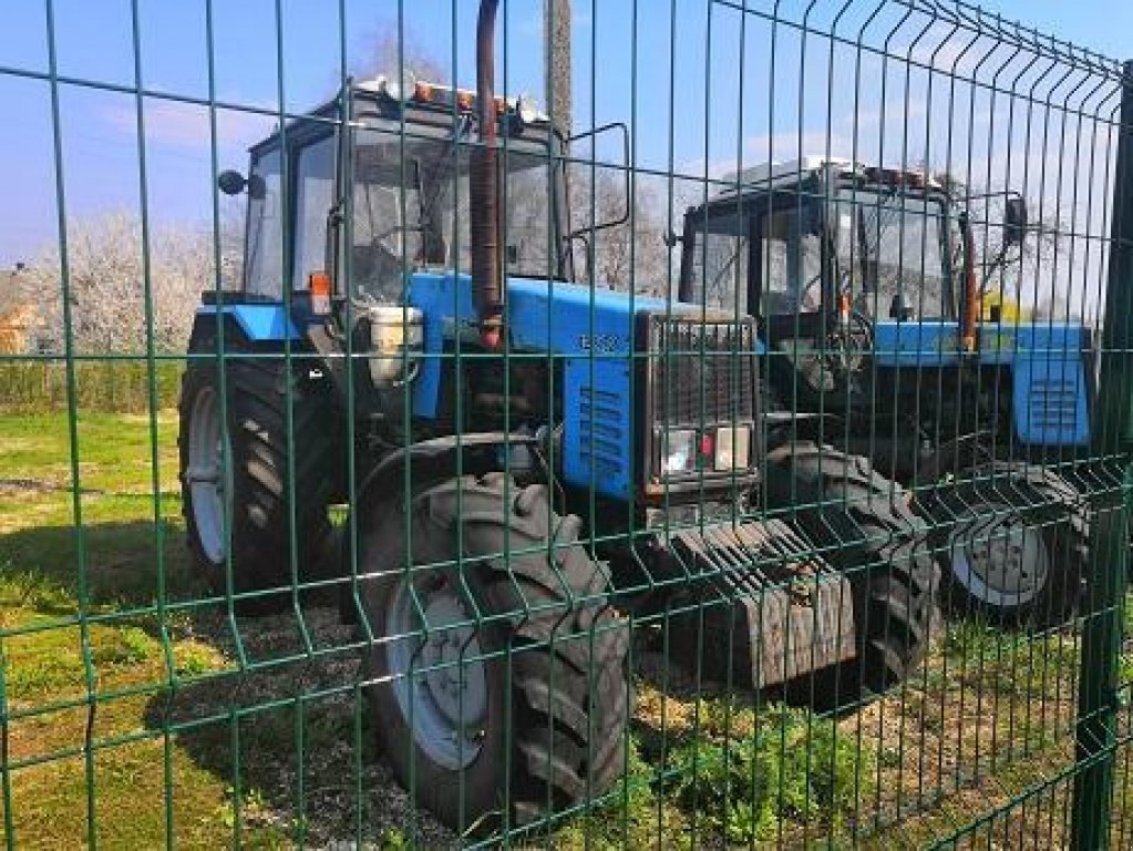 Oldtimer-Traktor des Typs Belarus Беларус-1221.2, Neumaschine in Ворожба (Bild 3)